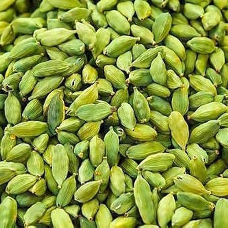 Gunvika Whole Green Cardamom (Elaichi) Hari Elaichi | Fresh and Fragrant | 100% Natural No Artificial Colours or Preservatives