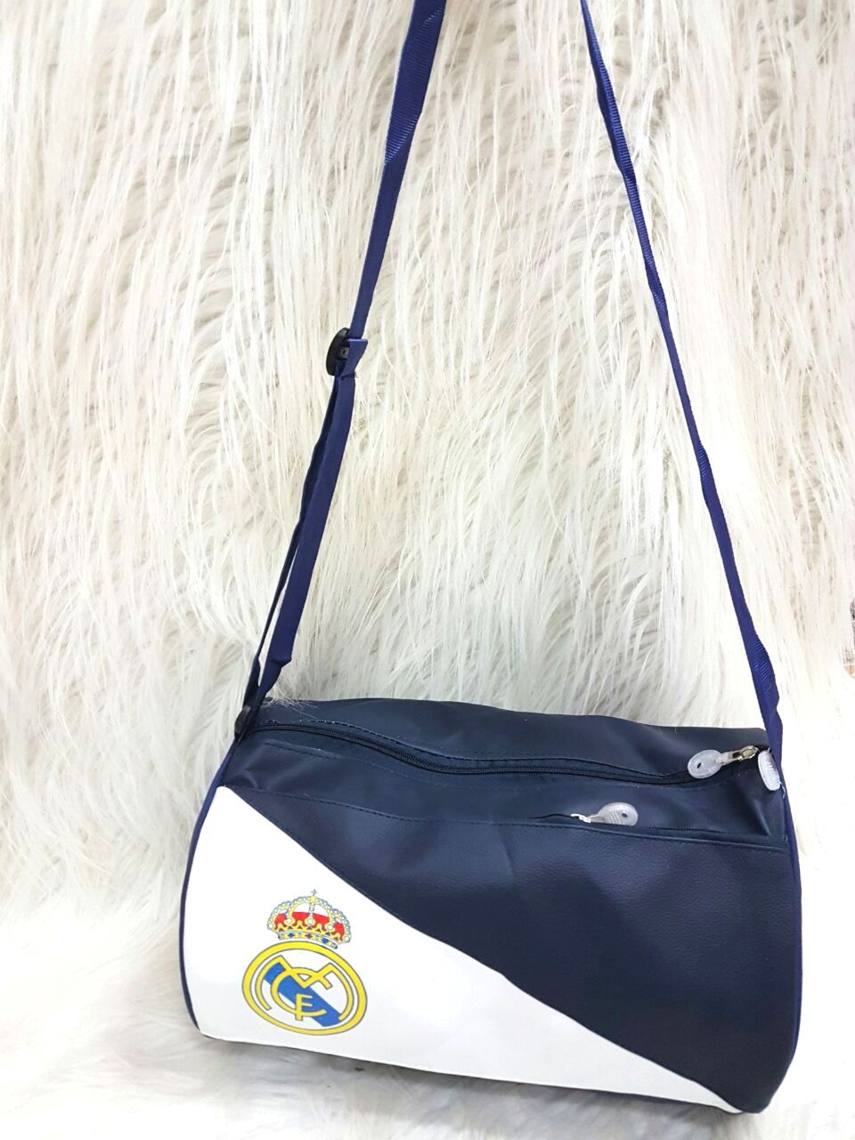 Stylish Gym Bag 36cm - halfrate.in